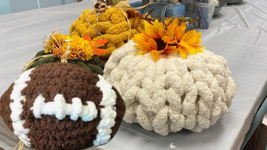 CHUNKY YARN PILLOW - OCT 3rd - 10:00 AM